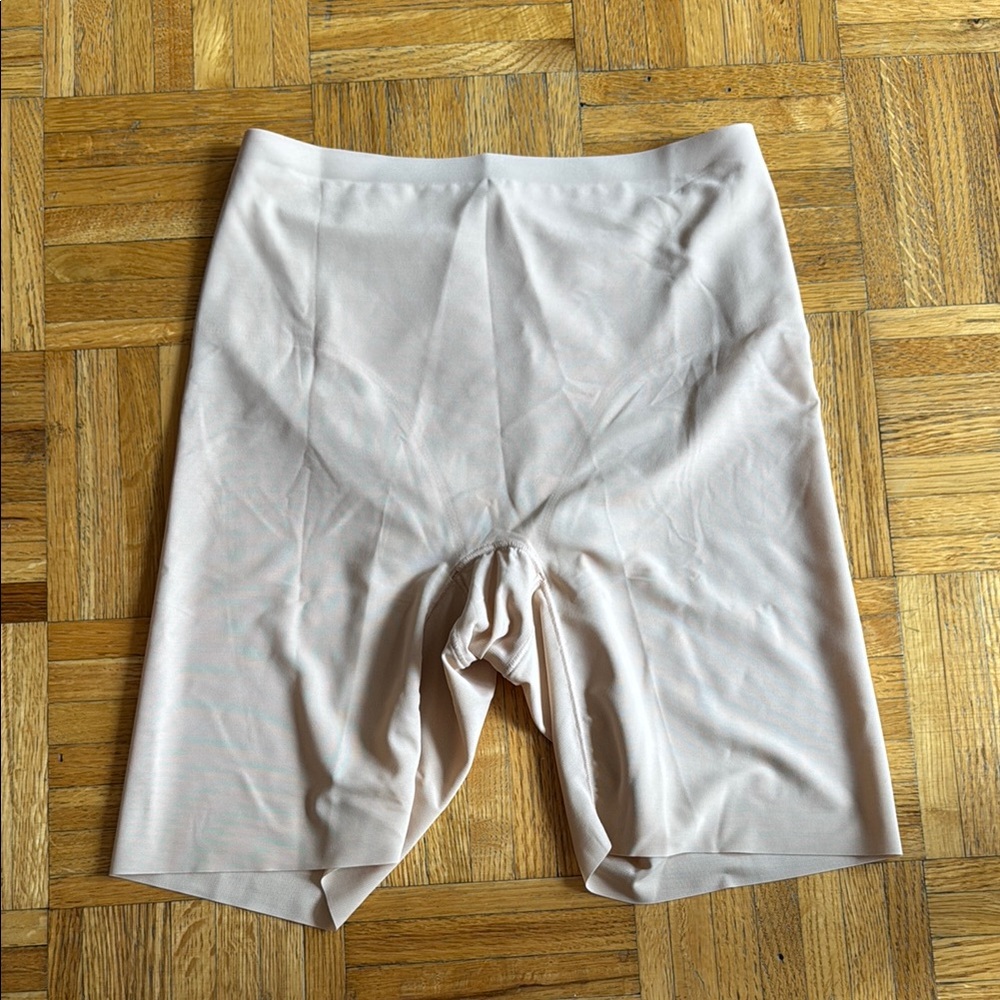 NWT Uniqlo Shaper Shorts